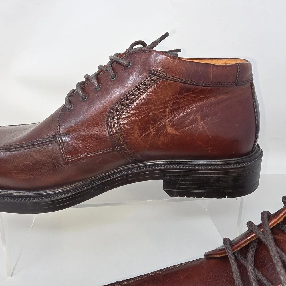 Johnston & Murphy ships from